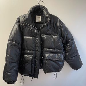 Abercrombie oversize utility puffer NWOT Size Small